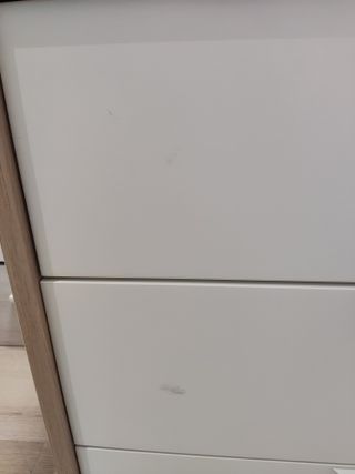 Cómoda 3 cajones Ikea madera y blanco