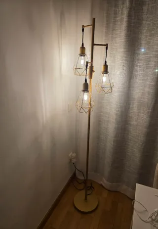 Lámpara de pie moderna vintage dorada