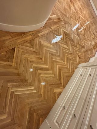 Acuchillado y barnizado de suelos