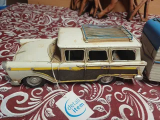 Coche y caravana metálicos decoración