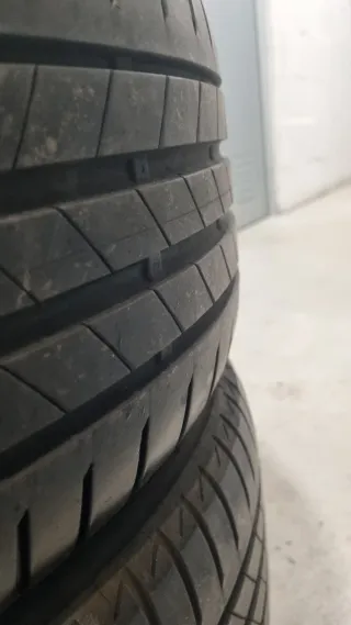 Neumáticos Bridgestone 225 40 R18 92Y