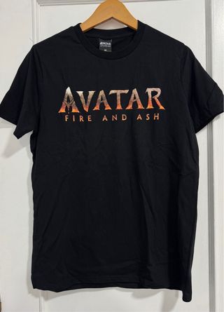 Camiseta Avatar Fuego y Ceniza Talla L