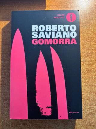Set libri di Roberto Saviano