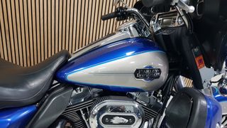HARLEY DAVIDSON ELECTRA GLIDE ULTRA CLASSIC