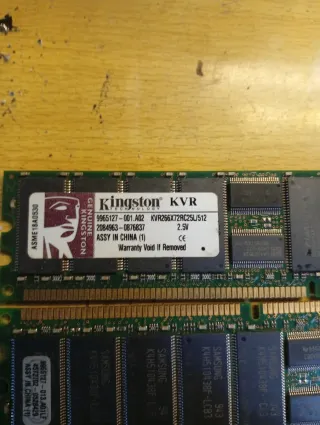 Memória RAM Kingston KVR 1GB
