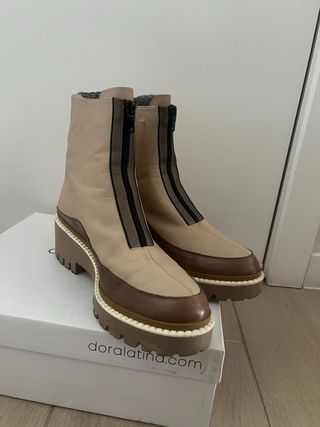 Botines Dora Latina Piel Beige y Marron