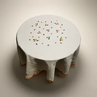 Antigua Mantelería de lino  bordado artesanal