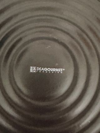 Piatto Deagourmet Rosa con Bordo Nero