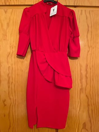 Vestido rojo elegante mujer