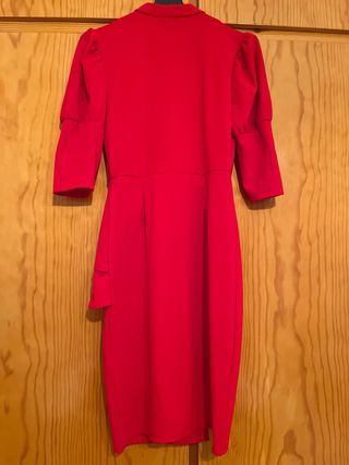 Vestido rojo elegante mujer
