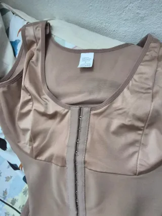 Faja moldeadora entera beige talla L. Nueva