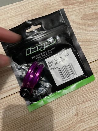 Abrazadera sillín Hope púrpura 36.4mm