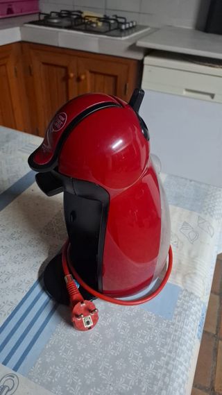 Cafetera Dolce Gusto Roja