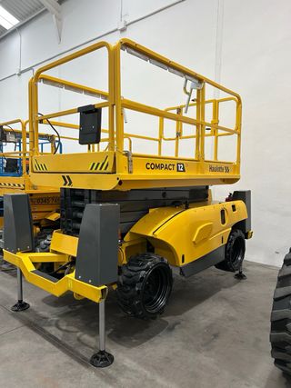 PLATAFORMA ELEVADORA HAULOTTE COMPACT 12DX