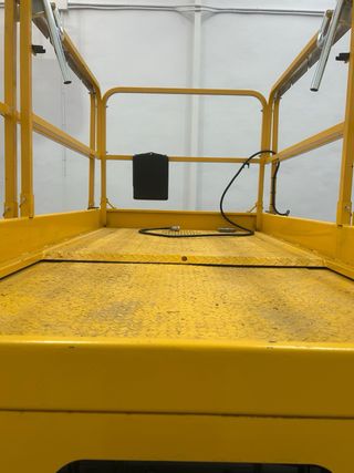 PLATAFORMA ELEVADORA HAULOTTE COMPACT 12DX