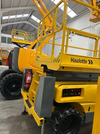 PLATAFORMA ELEVADORA HAULOTTE COMPACT 12DX