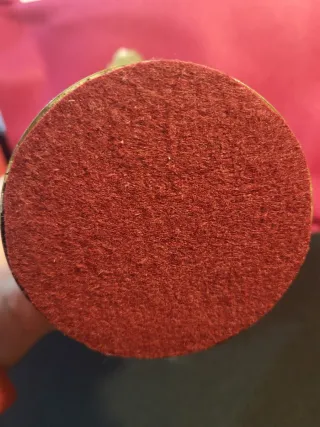 Águila de bronce sobre esfera