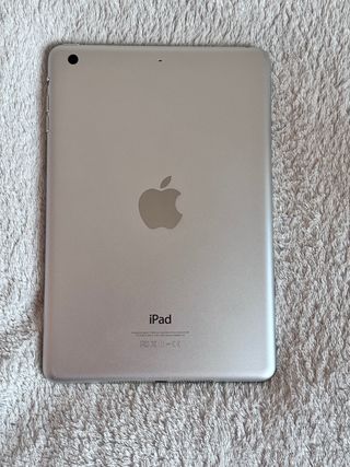iPad mini 3 64GB Wi-Fi + 3 cover