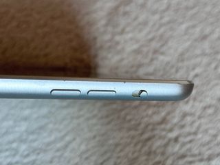 iPad mini 3 64GB Wi-Fi + 3 cover