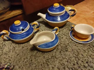 Juego de té de cerámica sin usar, seis tazas