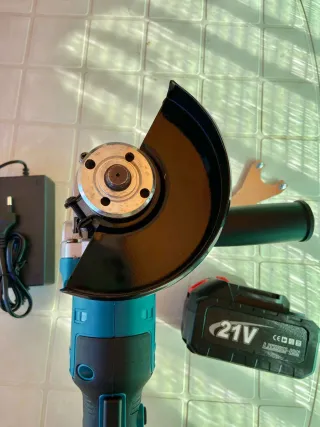 Se venden dos radiales, 85€ nuevas si usar