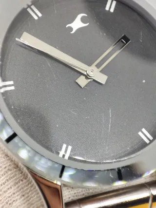 Reloj Fastrack mujer Negro y Plateado