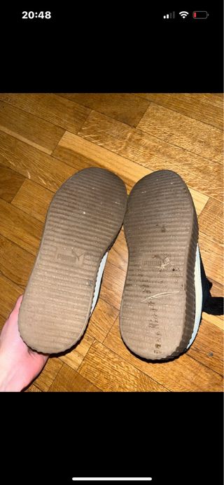 Zapatillas Puma Negras Suela Marrón