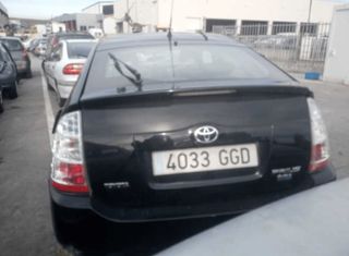 22427076 faro derecho toyota prius fastback (_w2_)