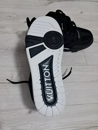 Scarpe Louis Vuitton nere e bianche