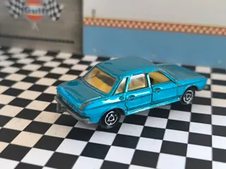 Coche Majorette VW K70 Azul