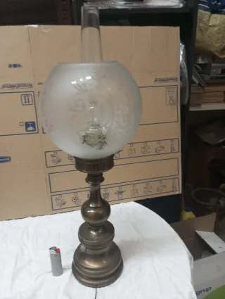 Lámpara de mesa vintage madera y cristal