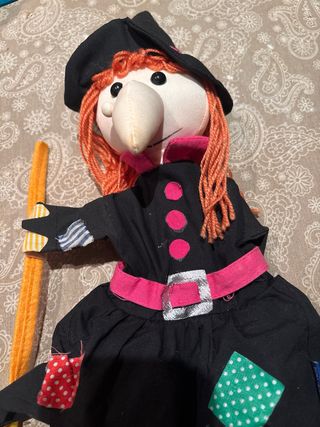Marioneta Bruja con Escoba