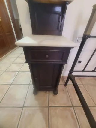 Mueble antiguo madera y mármol