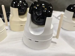 4 Cámaras de seguridad motorizadas Wifi D-LINK PTZ