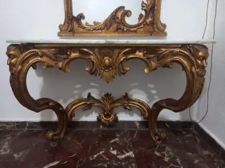 Consola y espejo antiguo dorado