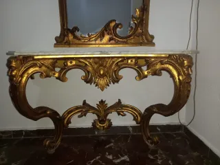 Consola y espejo antiguo dorado