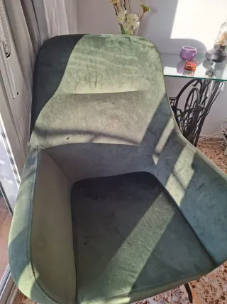 Mecedora de terciopelo verde