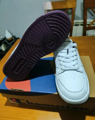 Zapatillas Champion Blancas y Moradas