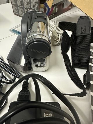 Videocámara Hitachi DVD CAM DZ-GX3100E
