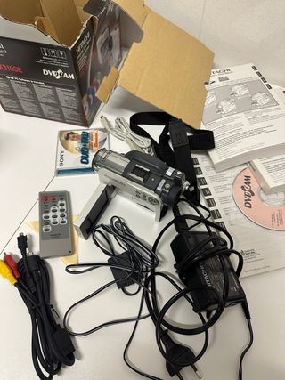 Videocámara Hitachi DVD CAM DZ-GX3100E