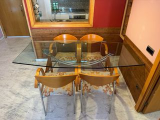 Mesa cristal comedor + 4 sillas madera/metal