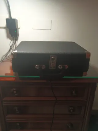 Tocadiscos  con Altavoces Integrados modelo c210