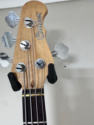 Bajo Caliber Stingray Negro