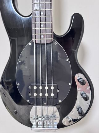 Bajo Caliber Stingray Negro