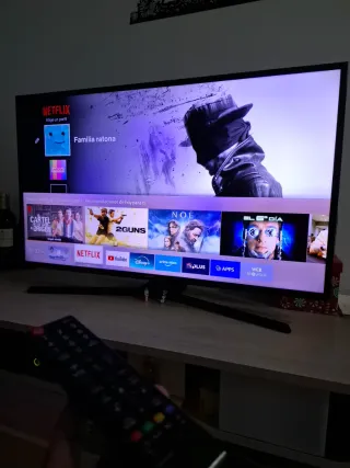 Smart TV Samsung 40" negra