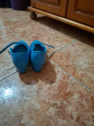 Tacones azules de jitana talla 31
