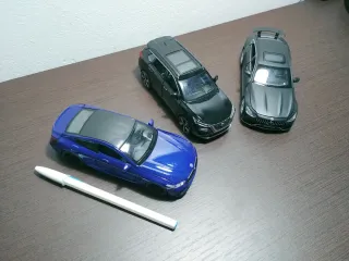 Miniaturas coches a escala 1/32
