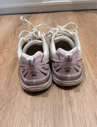 Zapatillas Deportivas Kelme Rosa y Blancas