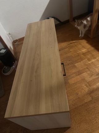 Mueble TV madera beige y marrón