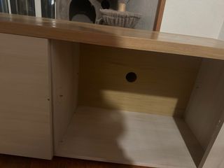 Mueble TV madera beige y marrón